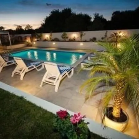 Ferienhaus Eni Mit Pool Dom wakacyjny Rovinj
