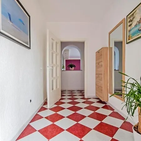 Ferienhaus Eni Mit Pool